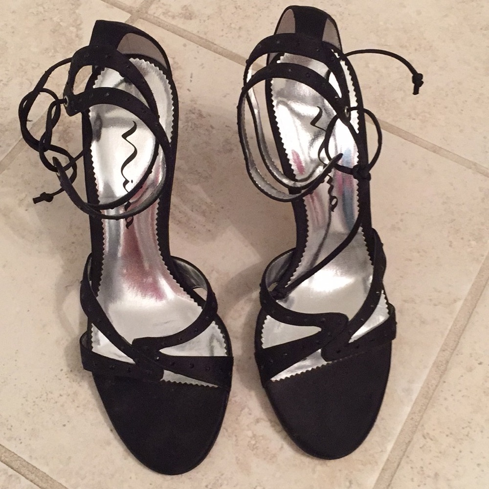 LIKE NEW! Nina Evening Heels